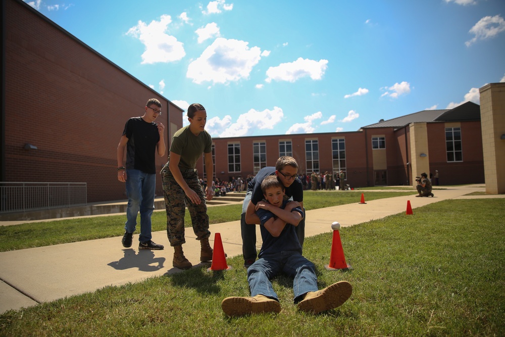 Meet the Marines: High schoolers take on fitness test