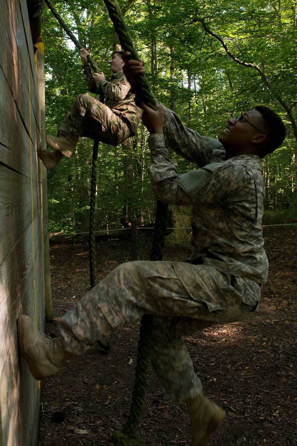 335th Transportation Detachment tackles obstacle course