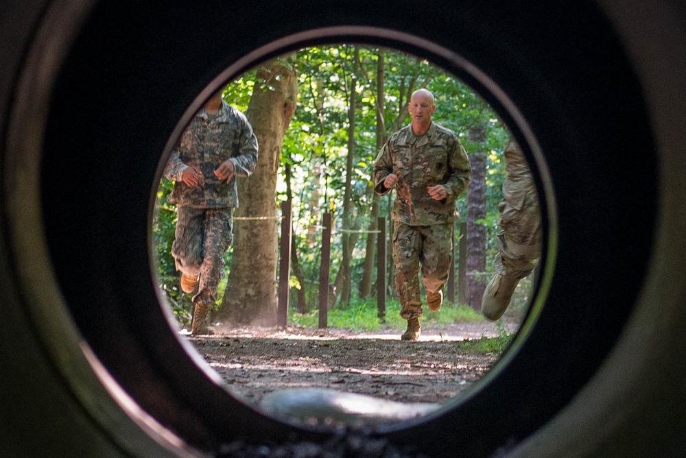 335th Transportation Detachment tackles obstacle course