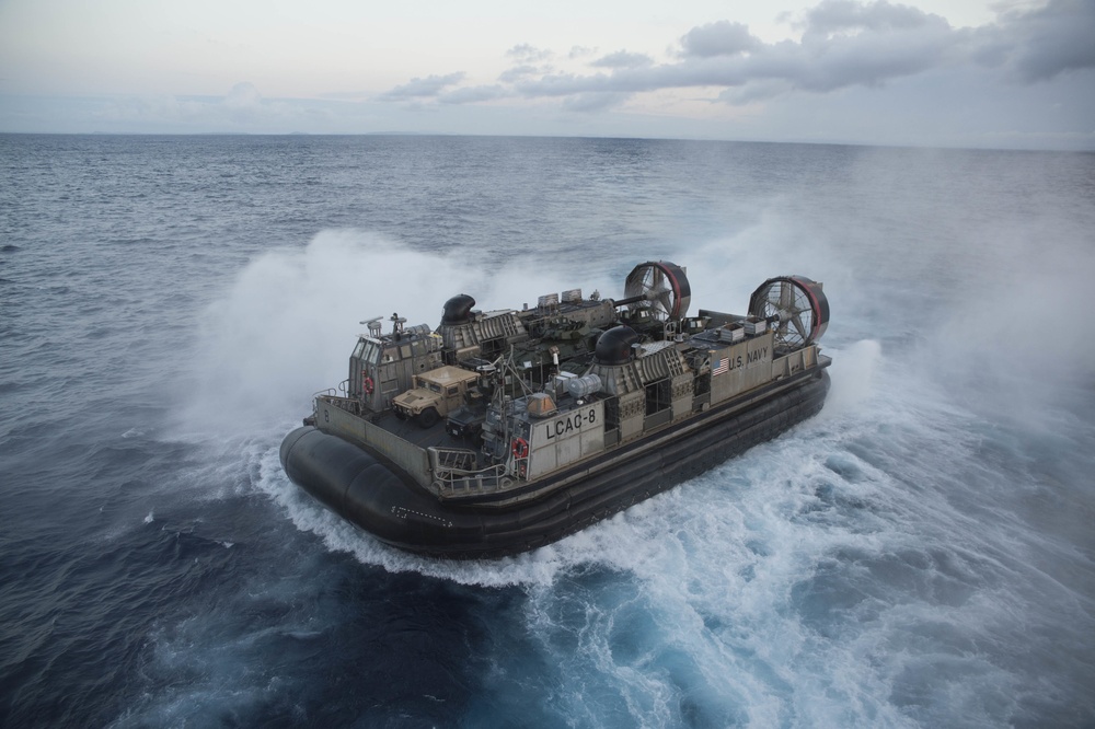 Landing Craft Air Cushion Disembarks amphibious assault ship USS Bonhomme Richard (LHD 6)