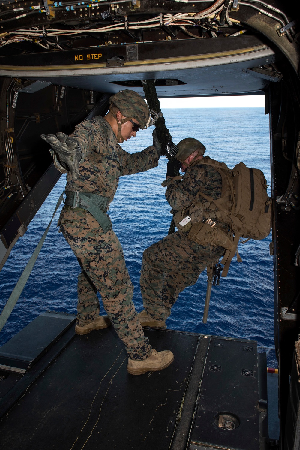 USS Bonhomme Richard (LHD-6) USMC Fast Rope;