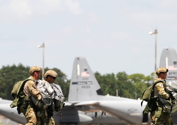 Special Tactics Airmen complete free fall training at Keesler