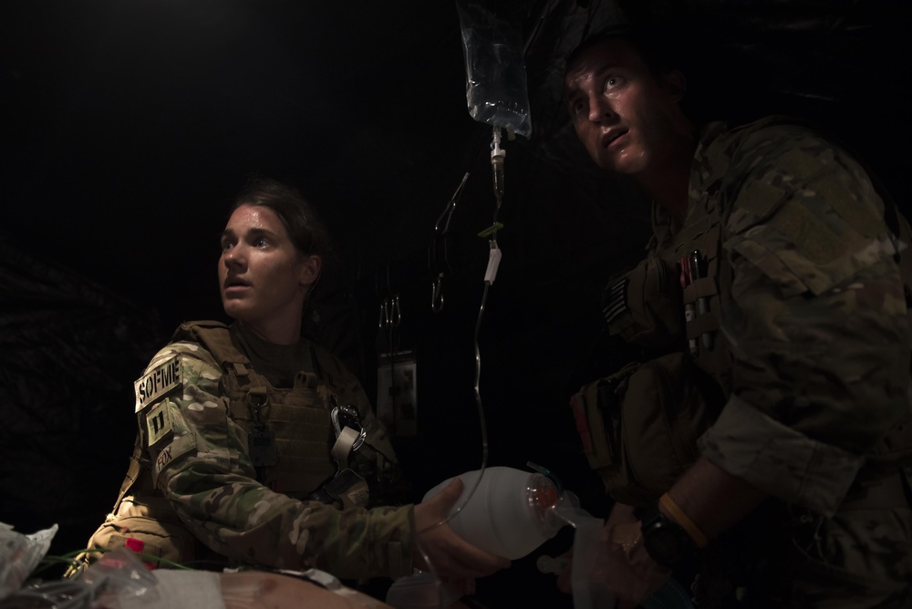 Airmen from the 1st SOSS test their medical skills onboard a CV-22