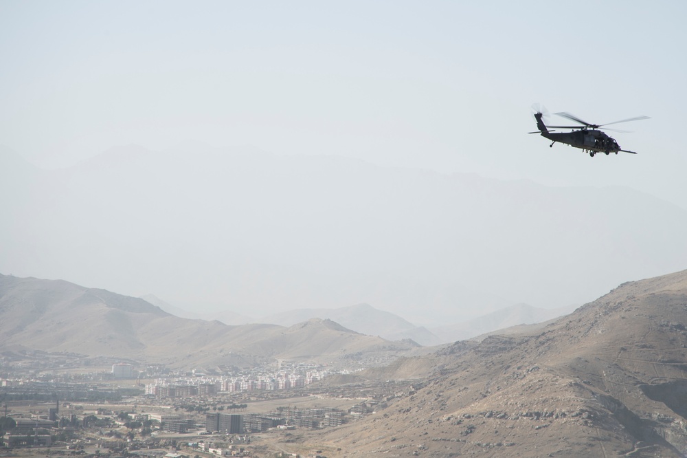 Pararescuemen train alongside Afghan Air Force Airmen