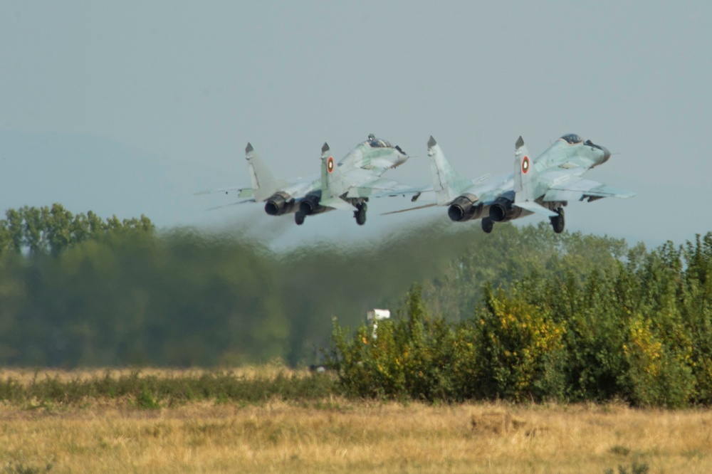 Bulgaria, US commence joint air policing
