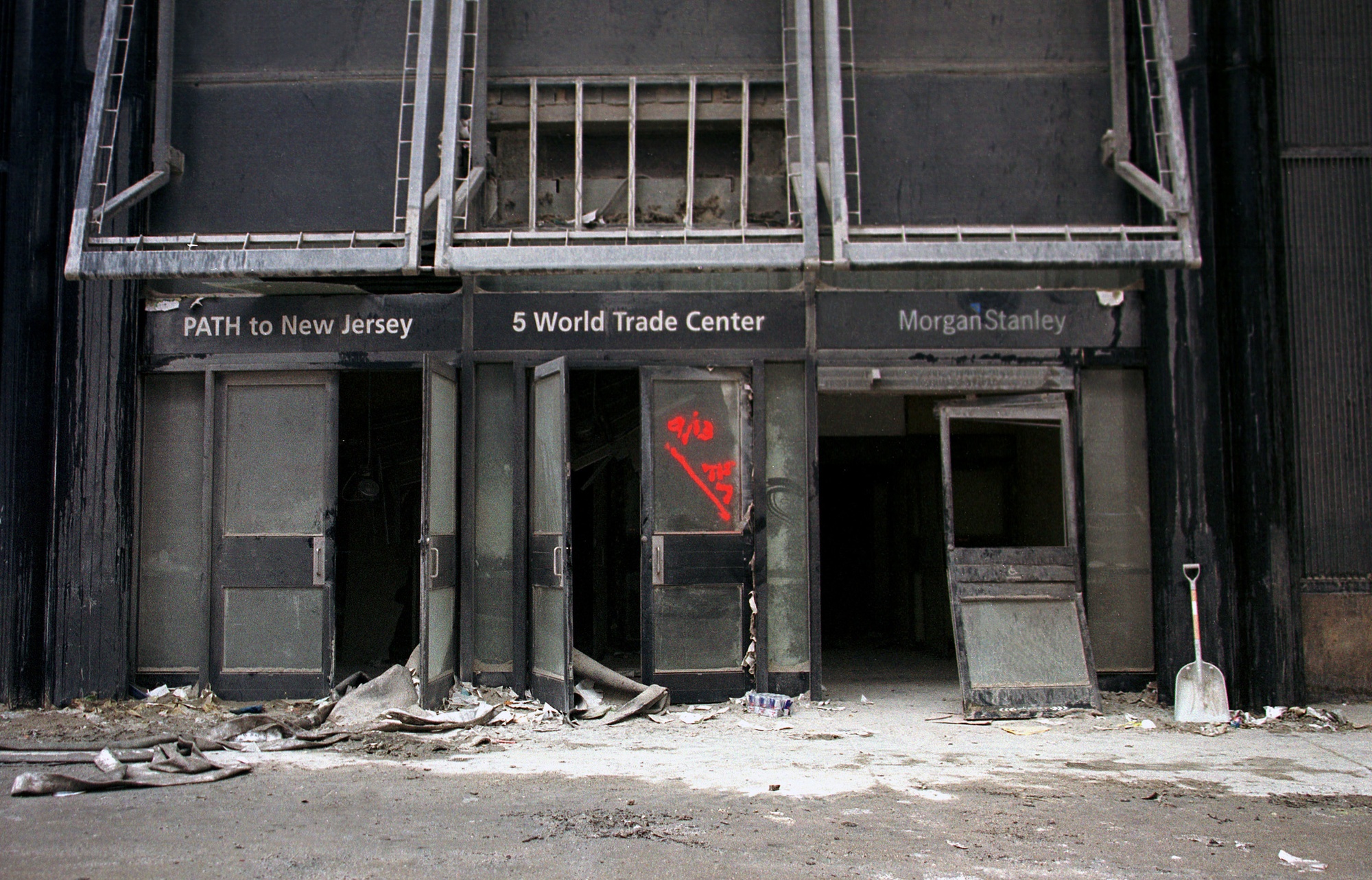 DVIDS - Images - Ground Zero, Sept. 14, 2001 [Image 6 of 31]