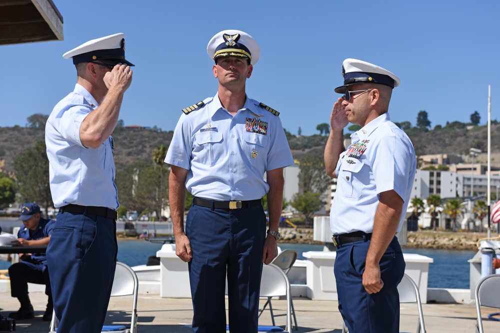 Coast Guard Cutter Sea Otter holds change of command