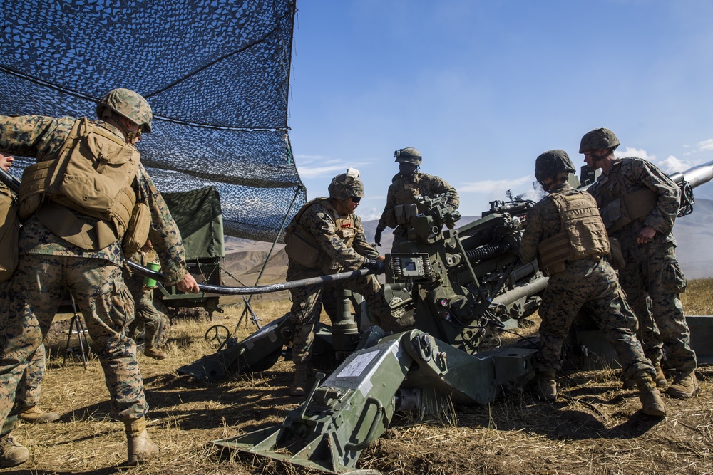 U.S. Marines fire artillery during Agile Spirit 16