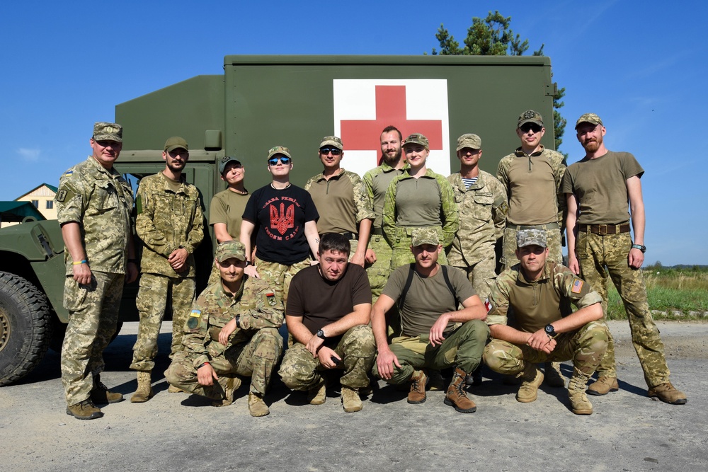&quot;Victory Medics&quot; conduct FLA and MES Familiarization with Ukrainian Soldiers