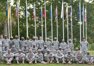 207th Regional Support Command changes command