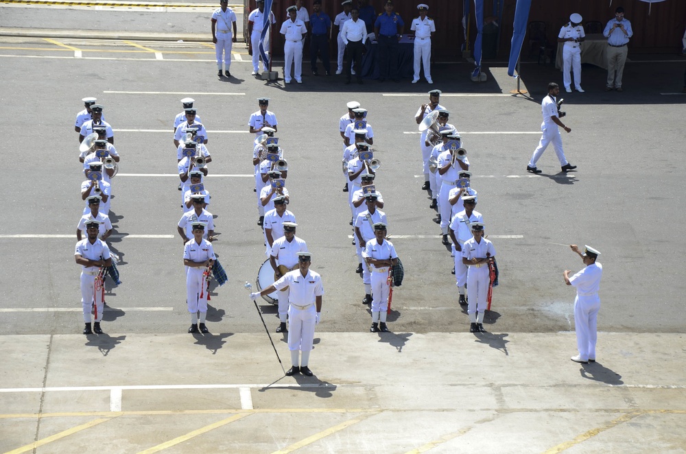 USS Frank Cable Departs Sri Lanka
