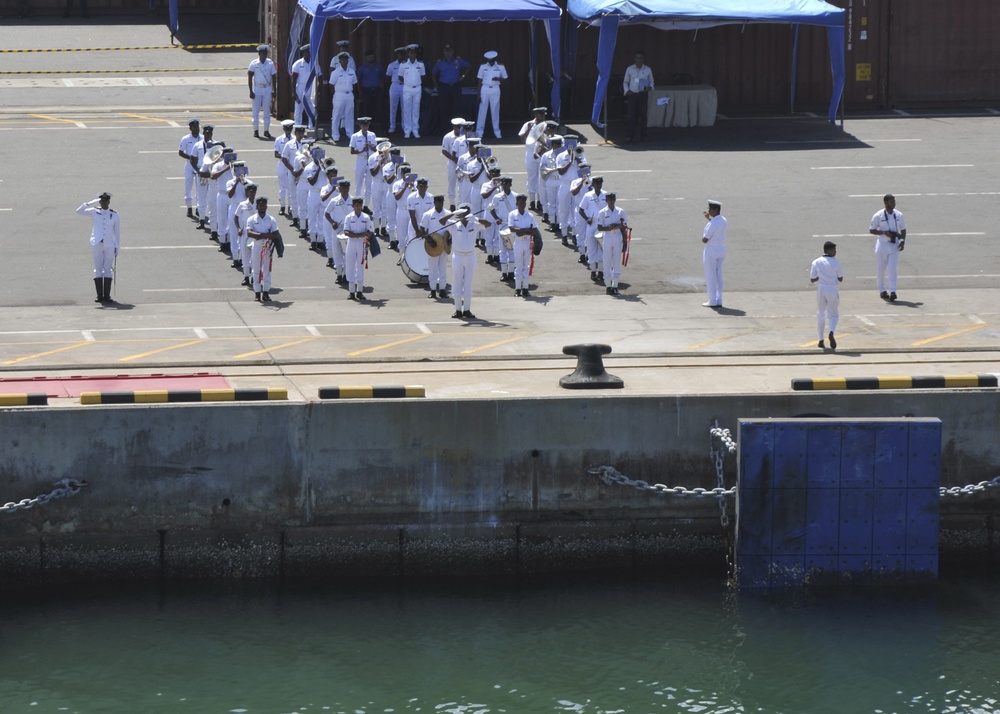 USS Frank Cable Departs Sri Lanka