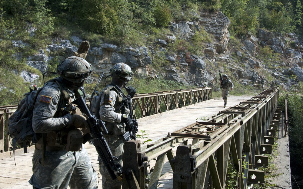 Minnesota National Guard, Montenegro Armed Forces conduct react to contact drills