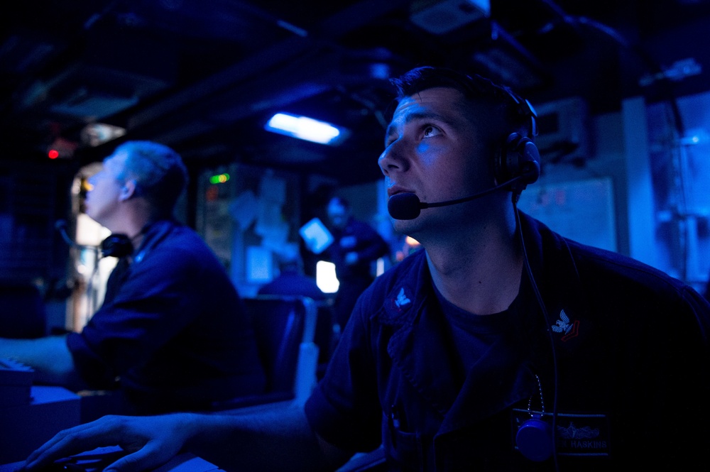 Sonar Technician (Surface) 2nd Class Loren Haskins, from Lake Elsinore, Calif., monitors active sonar in sonar control aboard the forward-deployed Arleigh Burke-class guided-missile destroyer USS Barry (DDG 52) during Valiant Shield 2016
