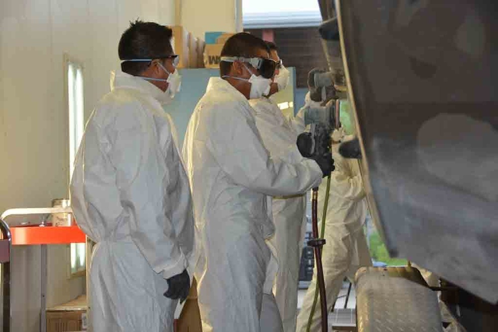 NAVSCIATTS' Students Learn Fiberglass Repair Techniques