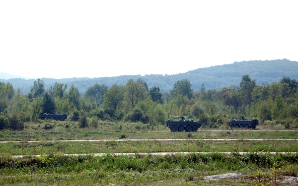 Croatian mobile infantry shows off Croatia’s military might during IR16