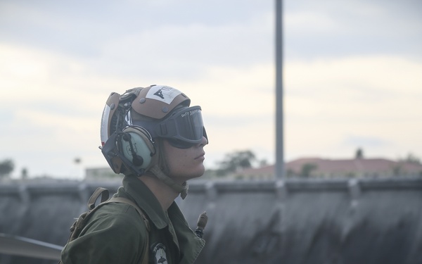 Valiant Shield 16: Rear Adm. Hurley visits Marines