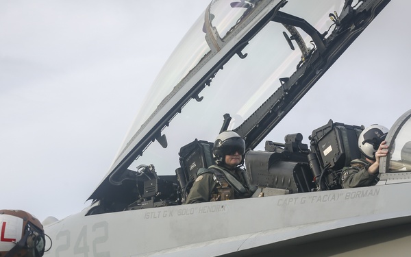 Valiant Shield 16: Rear Adm. Hurley visits Marines