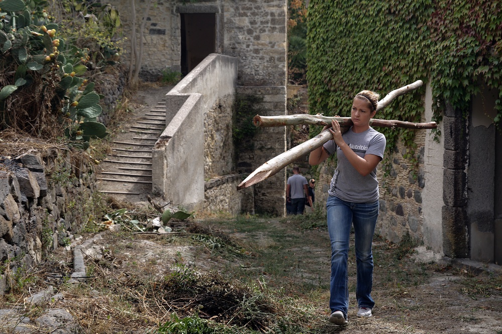 Marines restore historic Italian site