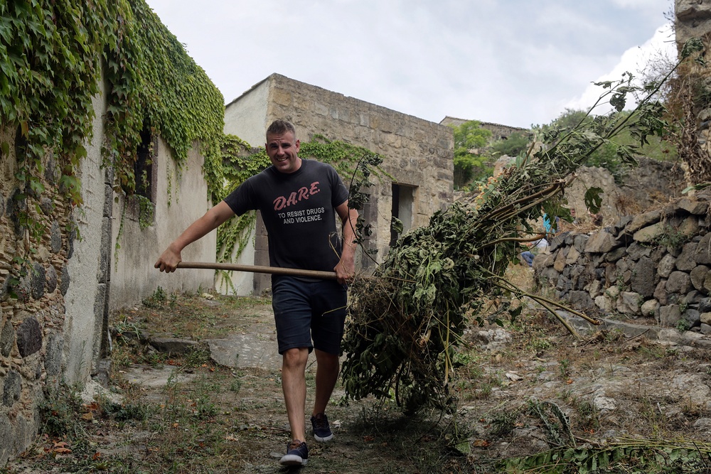 Marines restore historic Italian site