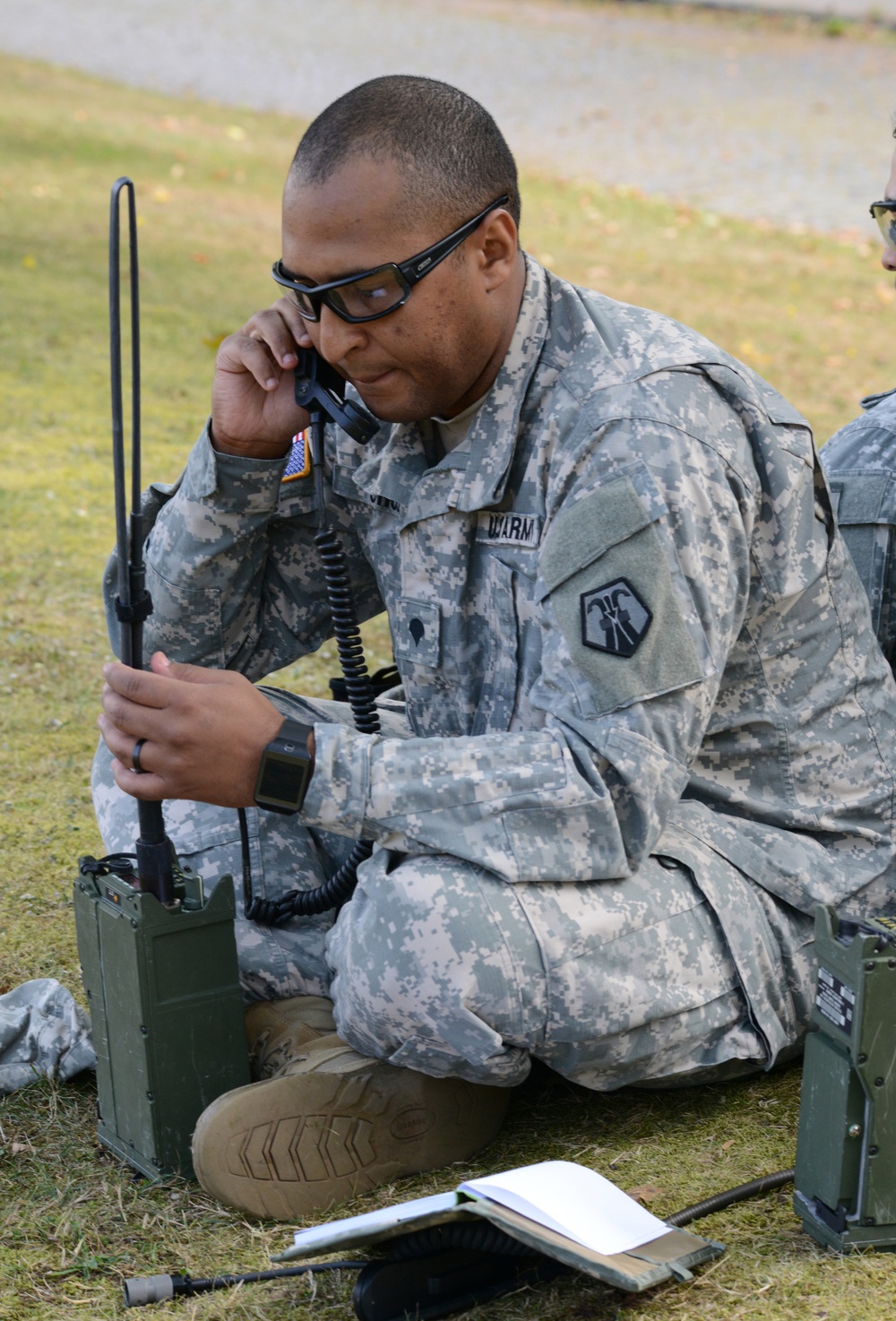 Army Reserve Medical Unit practices MEDEVAC with active duty Blackhawk