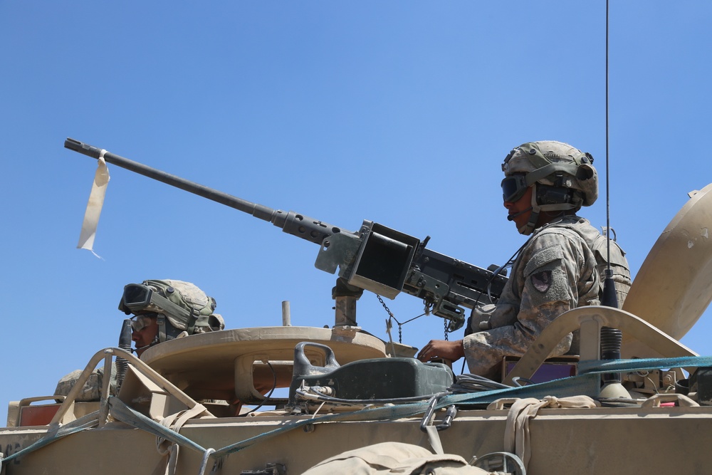 U.S. Soldiers Conduct Live Fire Training
