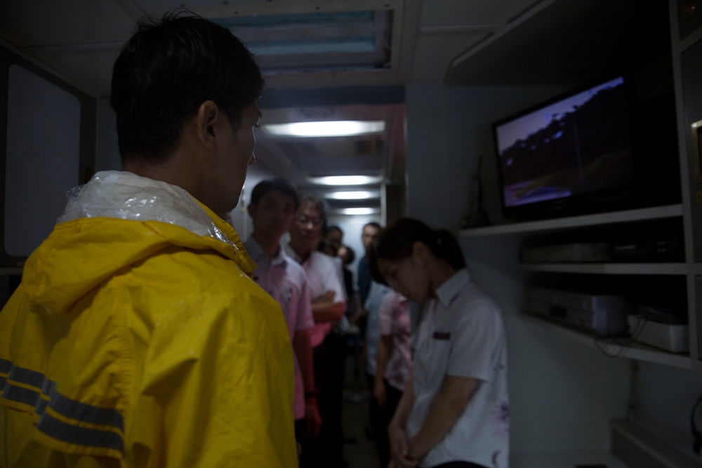 Senior police officers visit Camp Foster