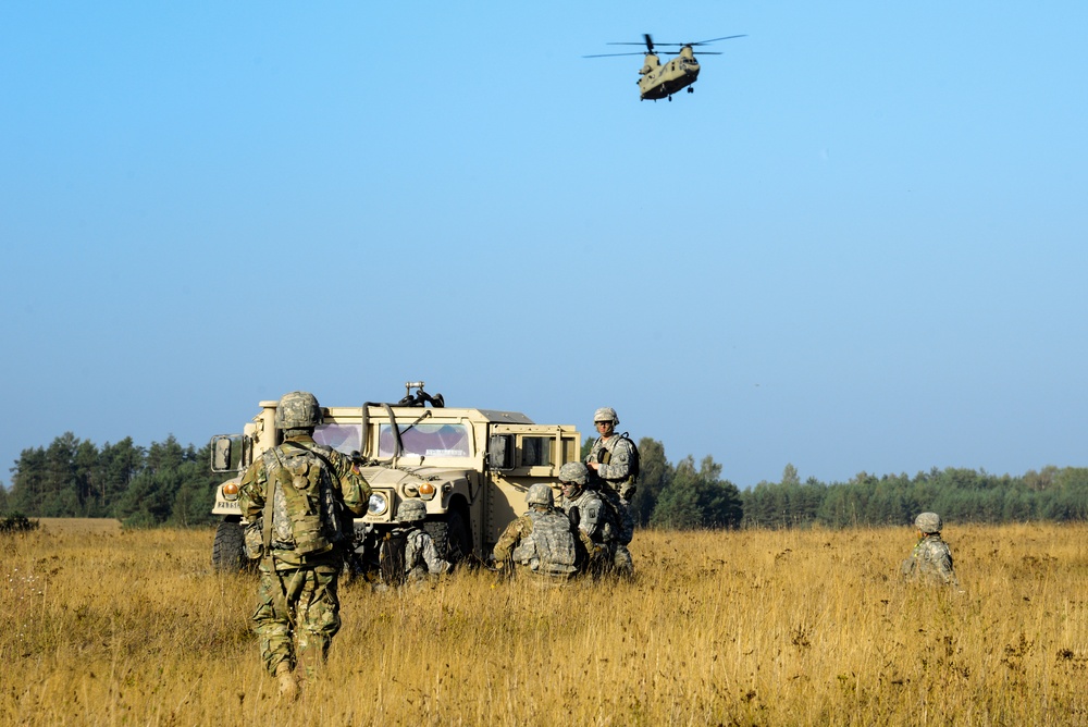 5thQMTADC CH-47 Chinook Sling Load Operation