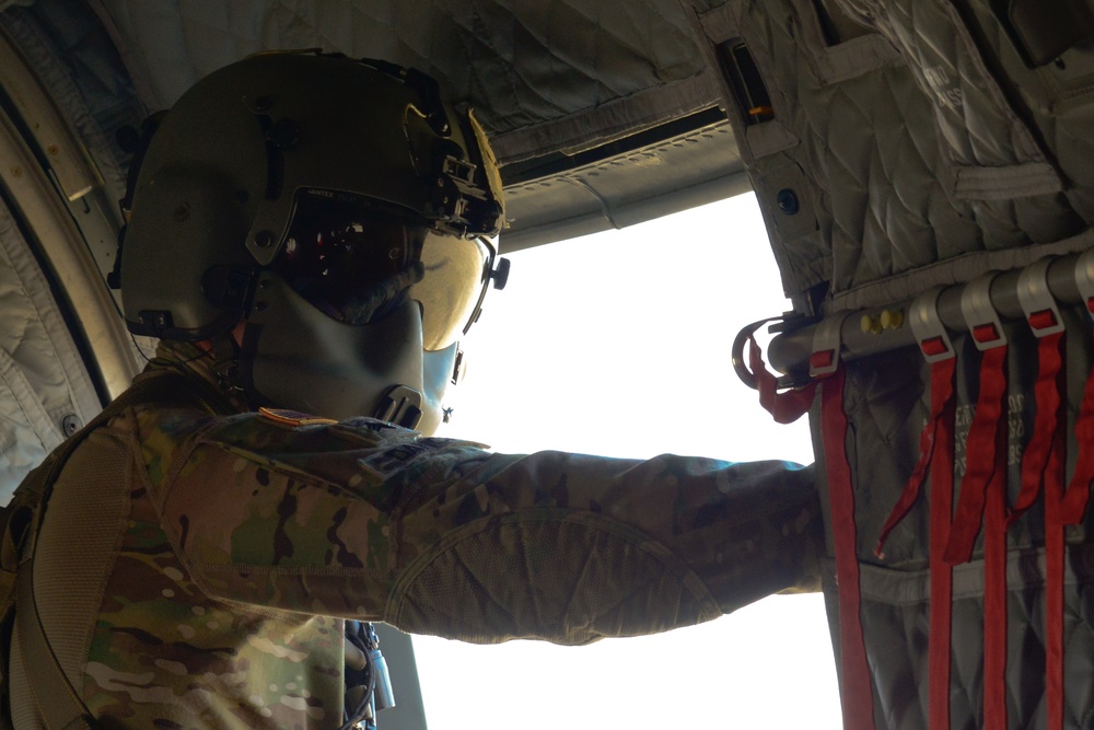 5thQMTADC CH-47 Chinook Sling Load Operation