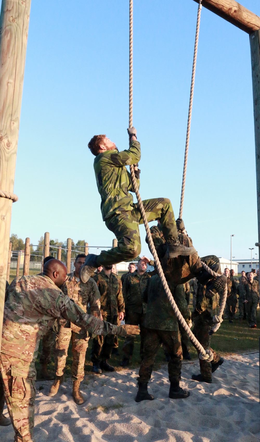 Team-Building Physical Training