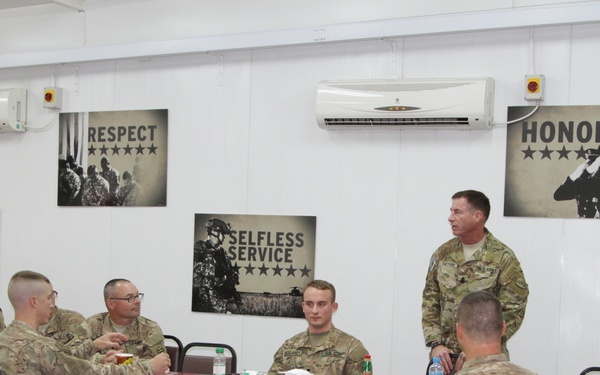 CENTCOM CSM holds luncheon with 338th THOD Soldiers