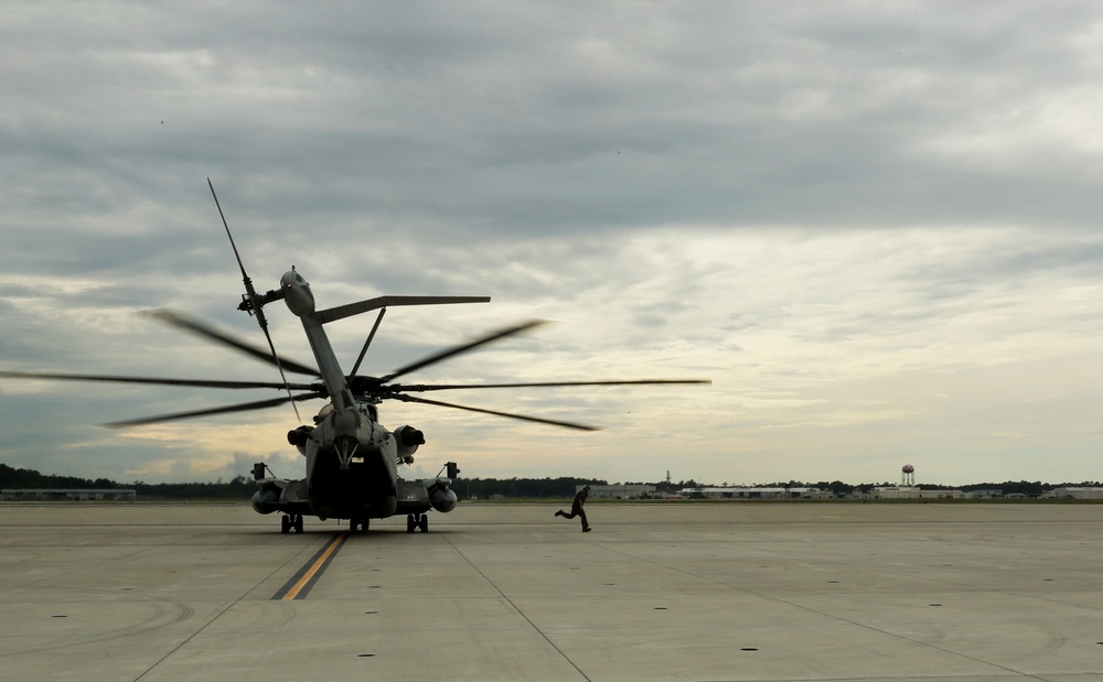 VMM-365 Cleared for Take Off