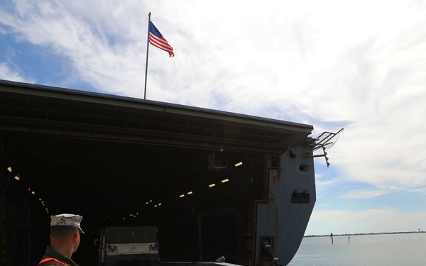 CLB 24 lifts and loads