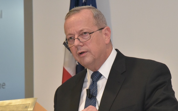"How Does ISIS End?" Explored at Marshall Center Senior Executive Seminar