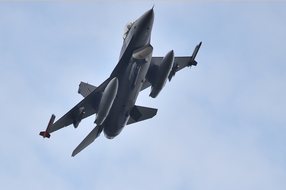 Belgian Air Force training flight in an F-16 Fighting Falcon