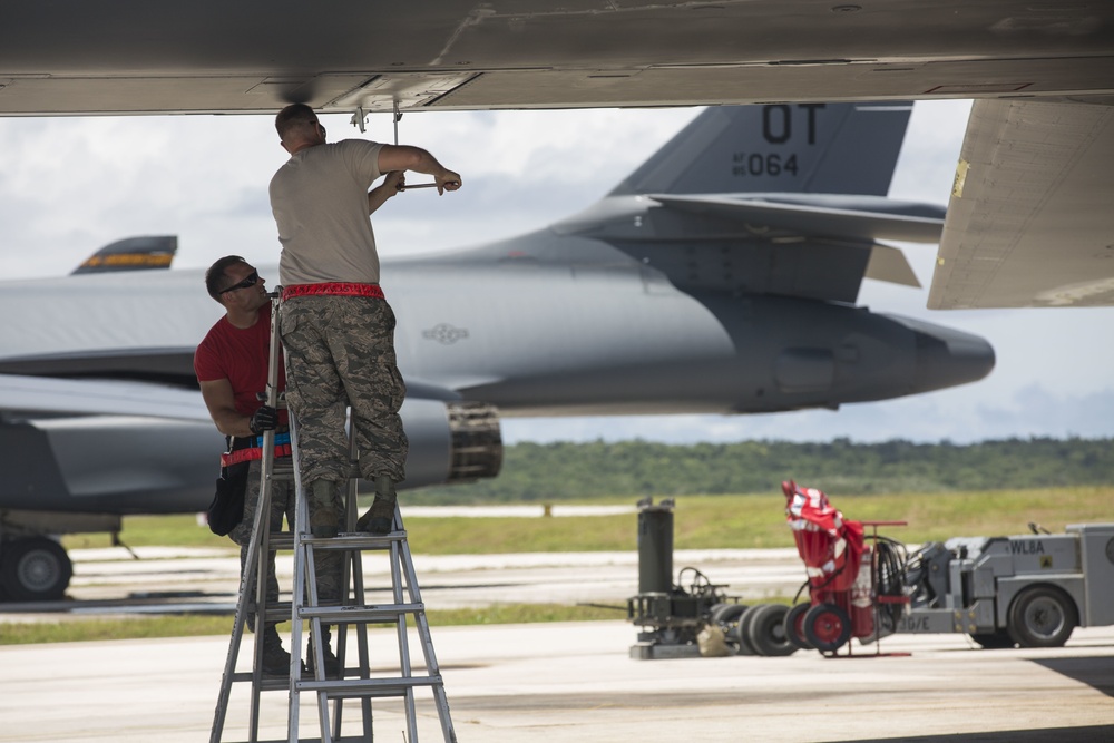 Valiant Shield 16: Aircraft armament systems technicians upkeep maintenance