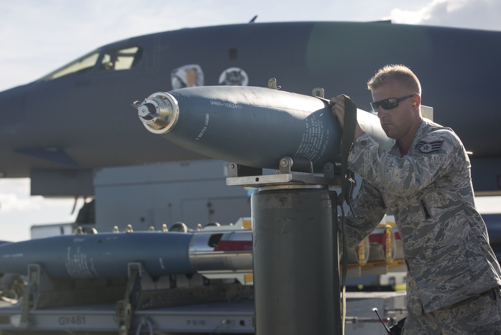 Valiant Shield 16: Aircraft armament systems technicians upkeep maintenance