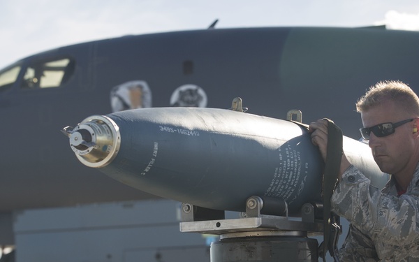 Valiant Shield 16: Aircraft armament systems technicians upkeep maintenance