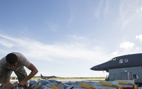 Valiant Shield 16: Aircraft armament systems technicians upkeep maintenance