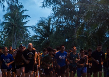 Valiant Shield 16:  Marines Run With Tinian