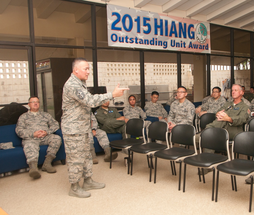 Senior Enlisted Advisor for National Guard Bureau visits HIANG