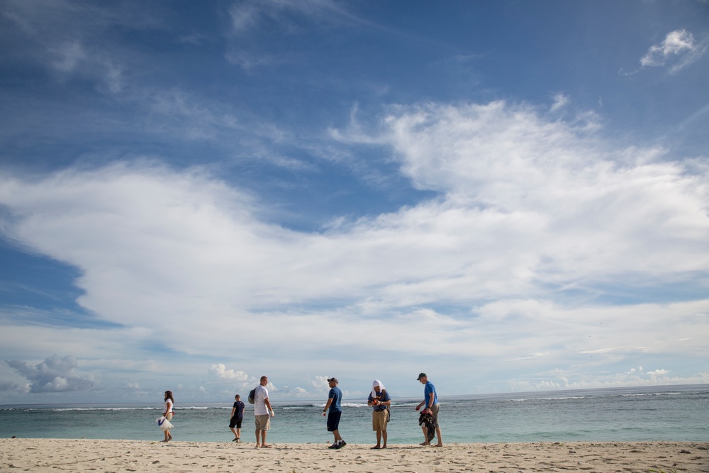 Valiant Shield 16: Servicemembers volunteer in annual Guam cleanup