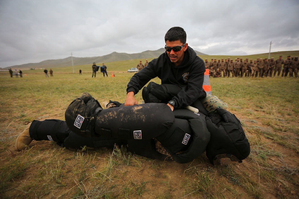 NOLES 16: Mongolian Armed Forces, U.S. Marines train with OC spray