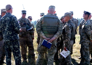 6-8 CAV train Ukrainians in company-level exercises