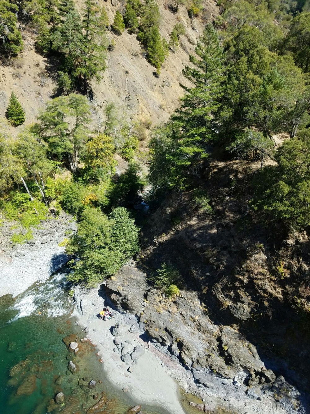 Coast Guard assist locals in rescue of injured hiker near Agness, Ore.