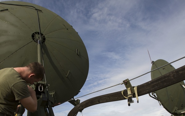Valiant Shield 16: U.S. Military forces participate in flight ops