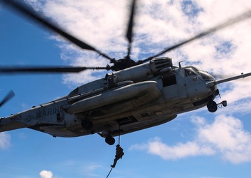 Flying fast rope