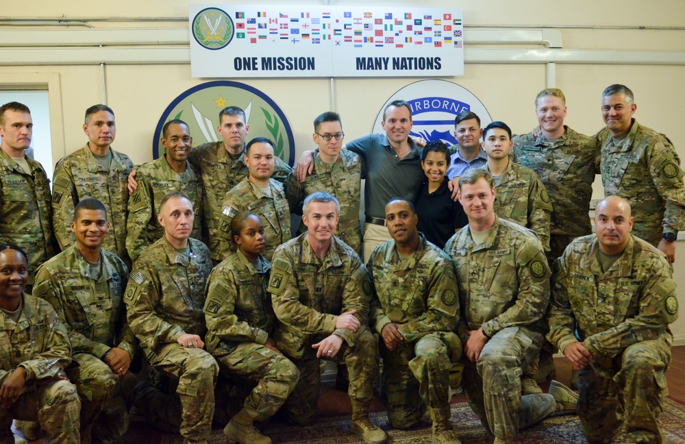 The Honorable Eric Fanning visits Baghdad