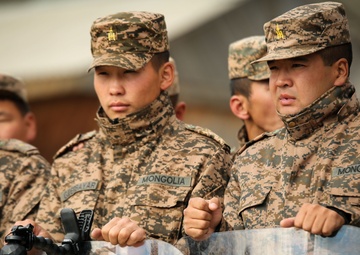 NOLES 16: Mongolian Armed Forces, U.S. Marines train for riot situation