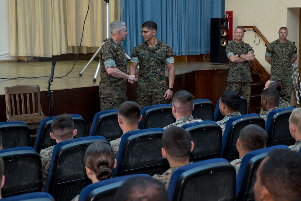 Commander of U.S. Africa Command visits SPMAGTF-CR-AF Marines